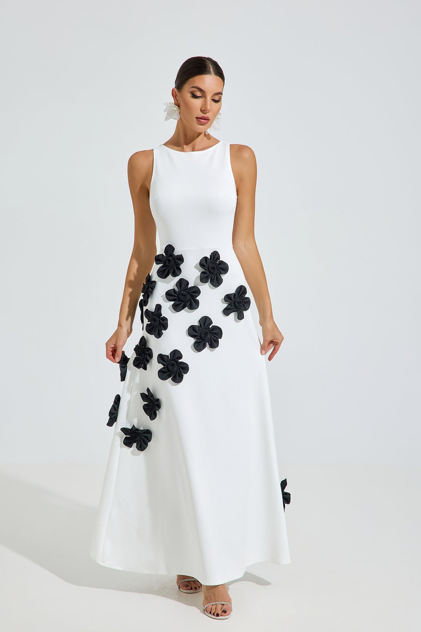 Tilly Noir Çiçekli Maxi Elbise