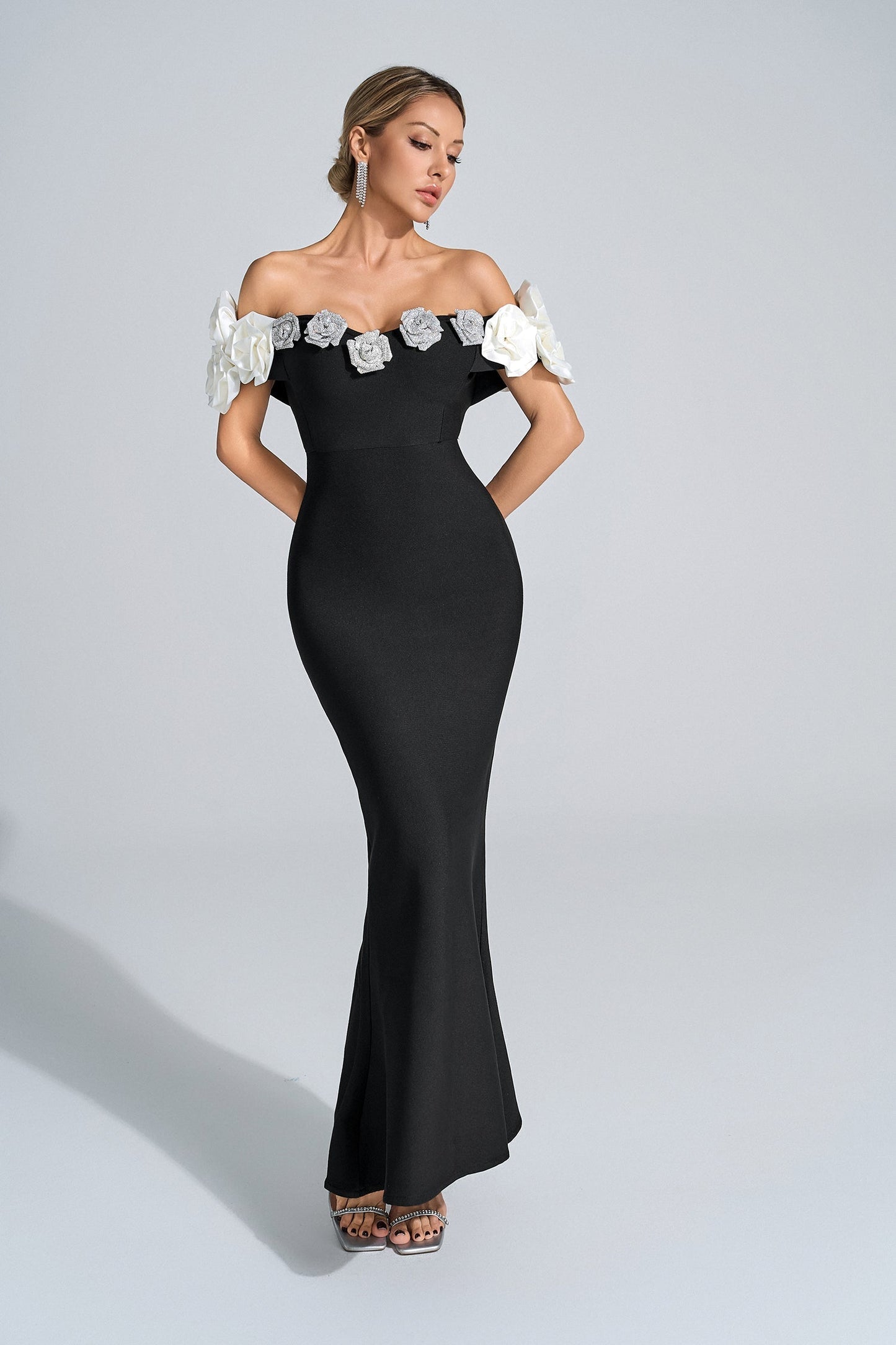Kathryn Siyah Çiçekli Maxi Elbise