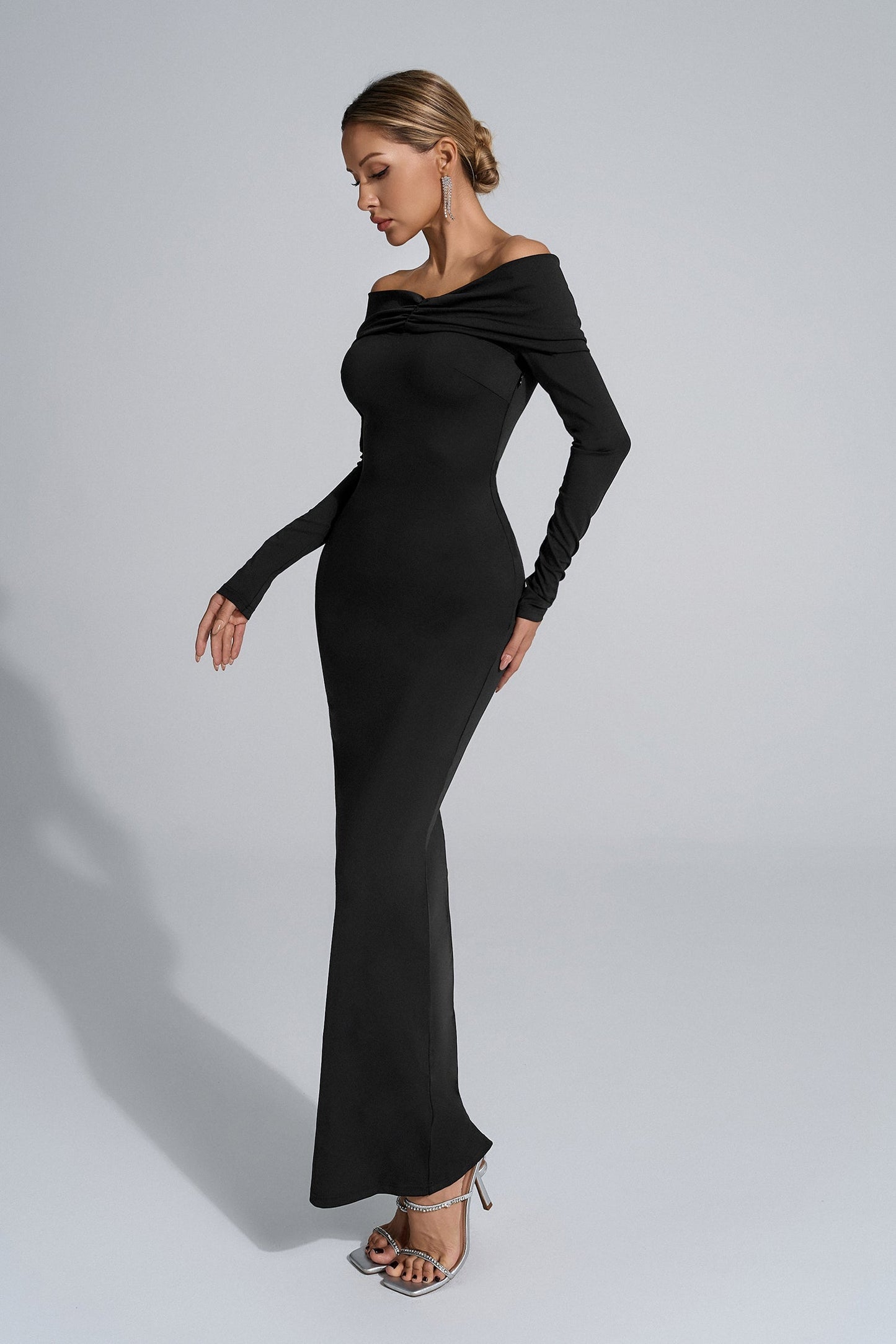 Isabella Siyah Uzun Kollu Bodycon Maxi Elbise