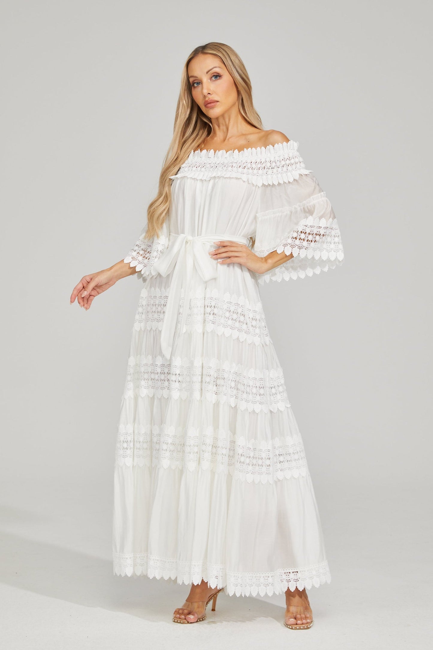 Rainaude Off-Shoulder Dantel Maxi Elbise