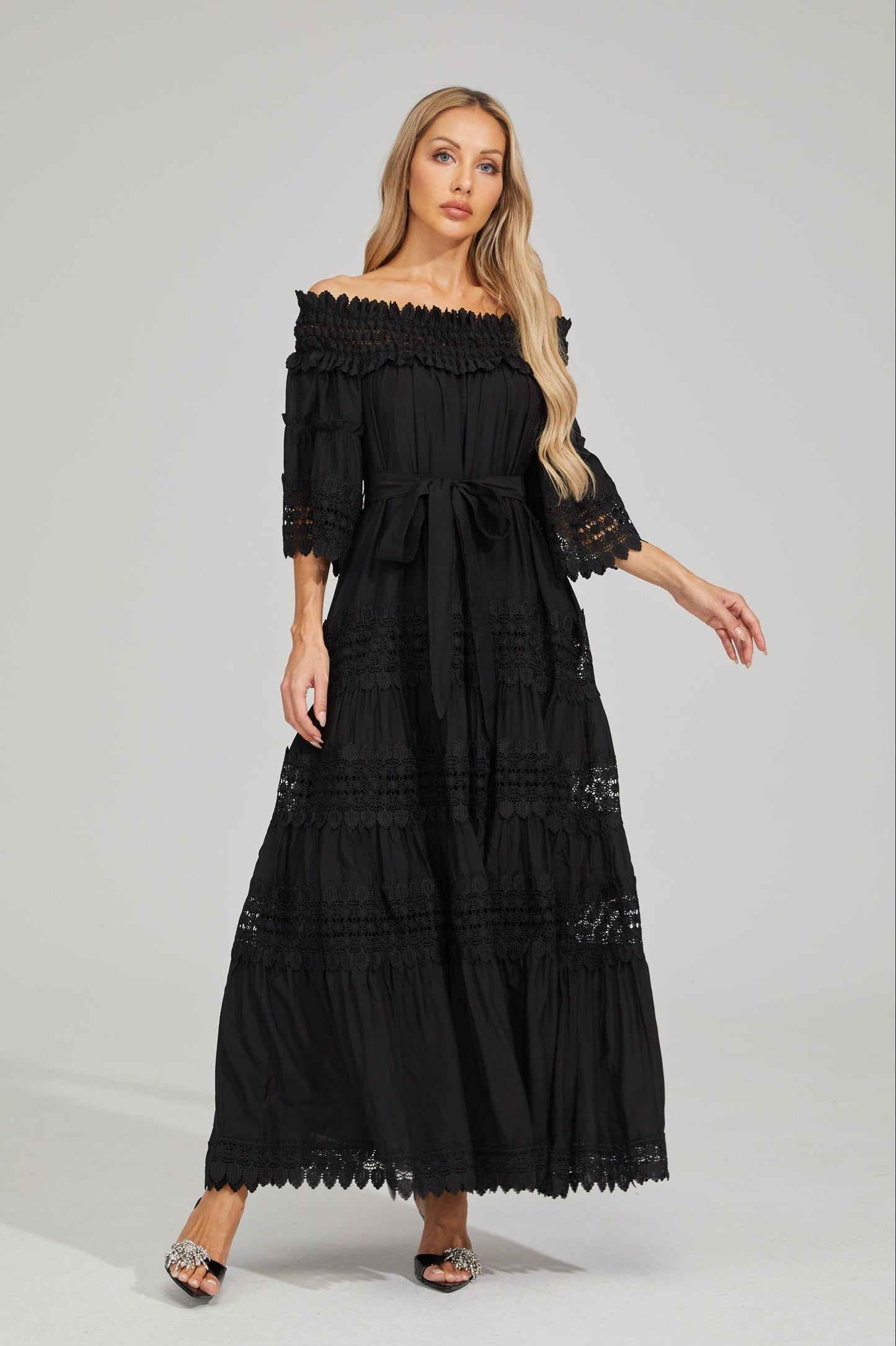 Rainaude Siyah Off-Shoulder Dantel Maxi Elbise