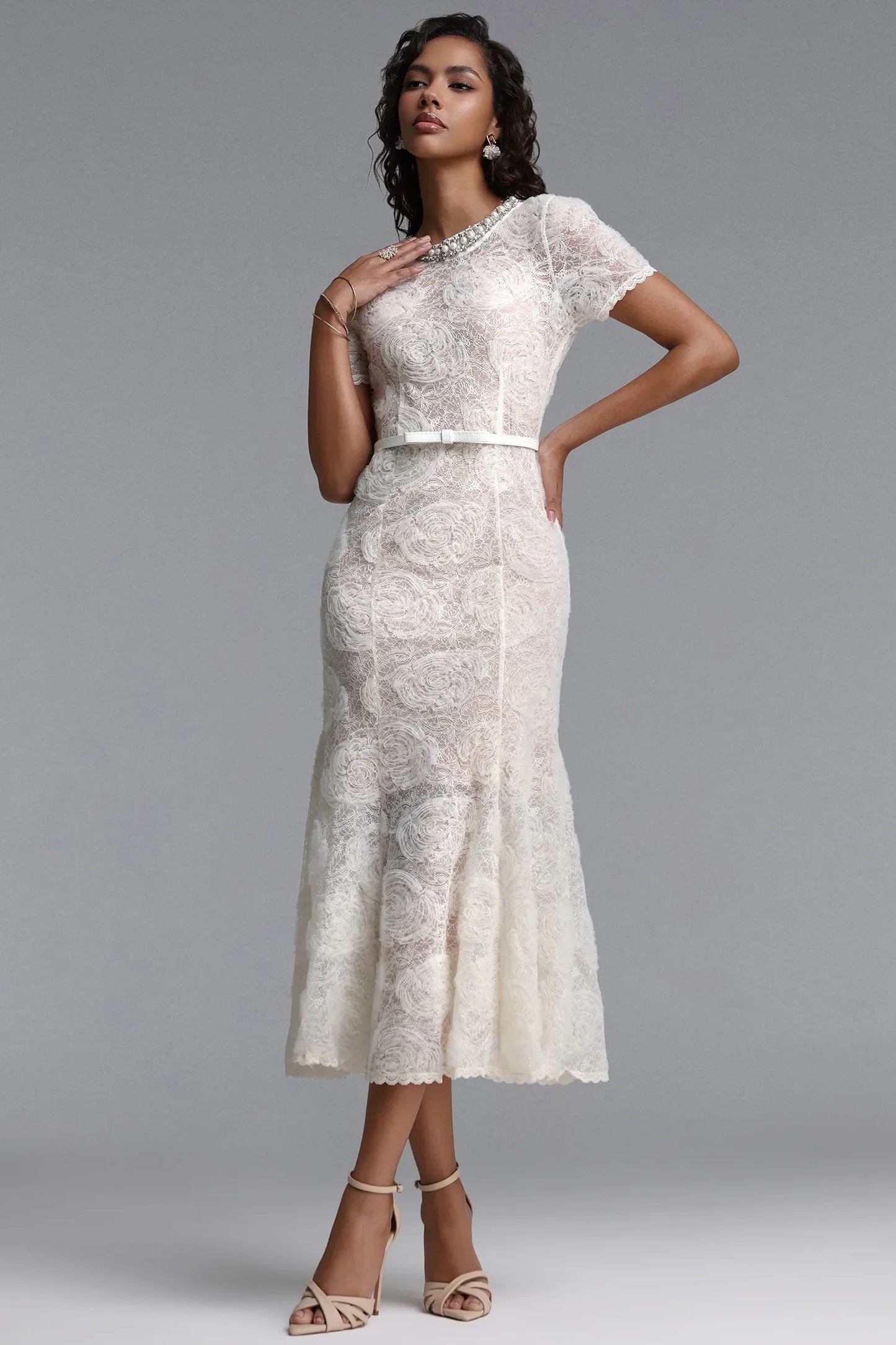 Çiçek Desenli İnci ve Taşlı Dokuma Maksi Elbise