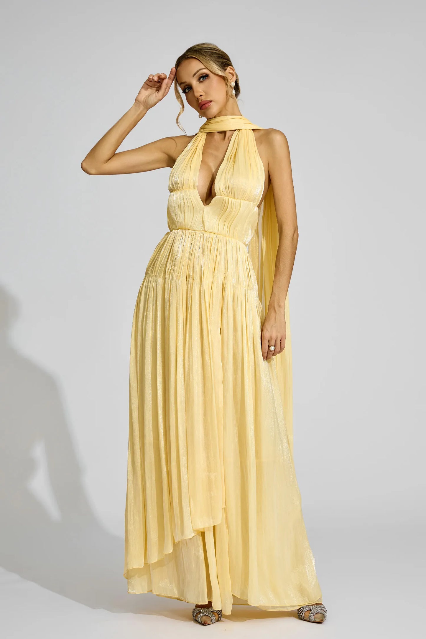 Brittany Sarı Halter Plise Maxi Elbise