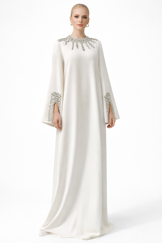 Yüksek yaka taşlı kaftan maxi elbise, geniş kollar - İNCİ